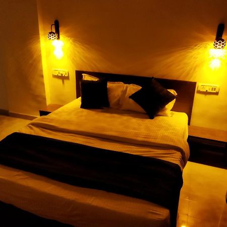 Hotel Rain Sky Inn Lonavala Exterior foto